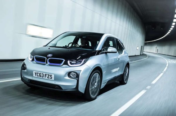 Дизайнерът Ричард Ким е известен с екстериорния дизайн на E84 BMW X1. През 2011-а баварците основаха своята марка &bdquo;i&ldquo;, която ще се фокусира върху електрически автомобили. Ким работи с BMW от 2005-а и е включен в Project 'i', за да скицира идеи за електрифицираното бъдеще Първо, той проектира i3, който също е известен като Mega City Vehicle (MCV).

Вдъхновението на Ким за външния дизайн е да създаде повече прави линии, хоризонтали и вертикали. Използването на различни материали и форми в интериора е предназначено да успокои пътниците и да &bdquo;балансира енергийните нива&ldquo;. Производството на i3 спря през 2022 г., но той проправи пътя за днешните странни автомобили BMW &bdquo;i&ldquo;